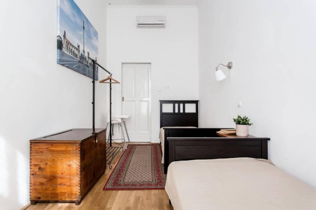 Central Budapest Apartment In Historical Building With Free Private Parking Екстер'єр фото